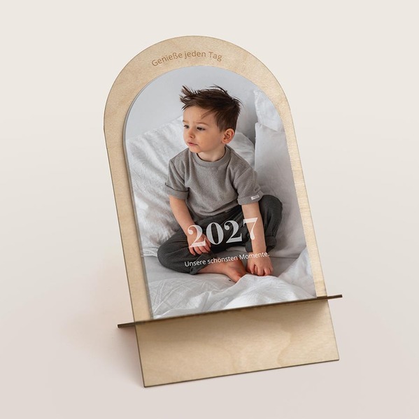 bogenfoermiger tischkalender aus holz mit fotos und monatsuebersicht TA0884-2600016-07 2