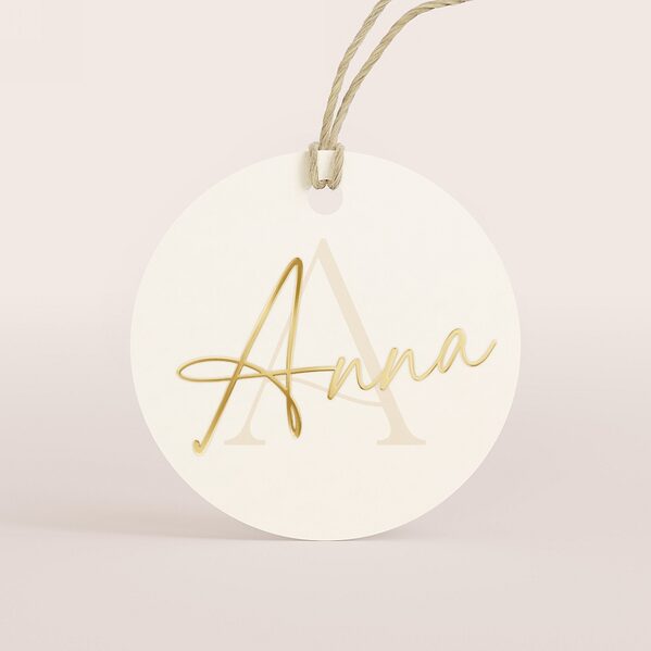 runder geschenkanhaenger mit initiale und vorname in goldfolie TA1555-2600052-07 1